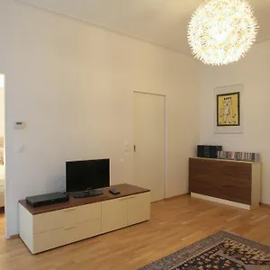 Casa Nostra - Moderne Stadtwohnung Mit Balkon Apartment